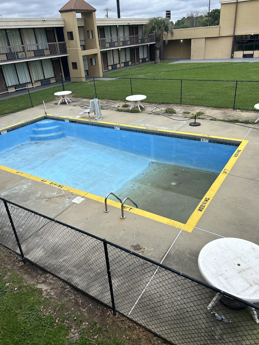 Super 8 by Wyndham Goldsboro photo 3