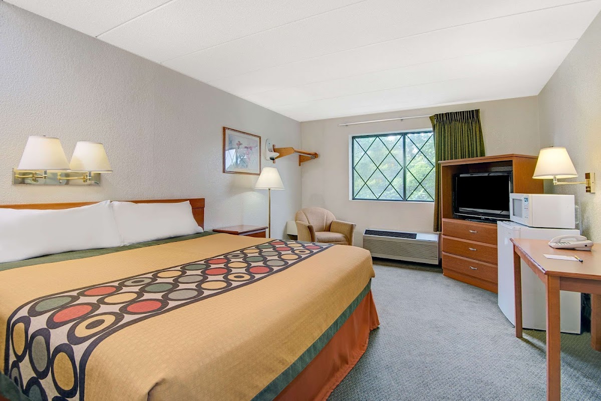 Super 8 by Wyndham Stamford/New York City Area photo 2