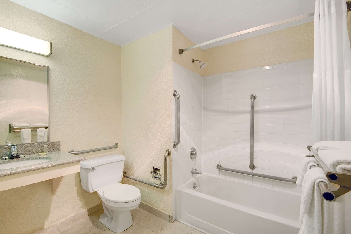 Super 8 by Wyndham Stamford/New York City Area photo 3