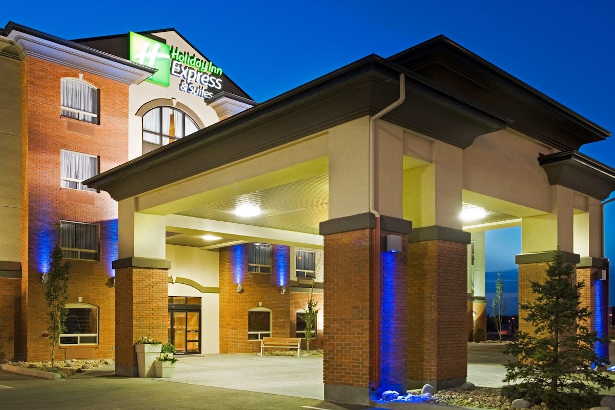 Holiday Inn Express & Suites Drayton Valley by IHG