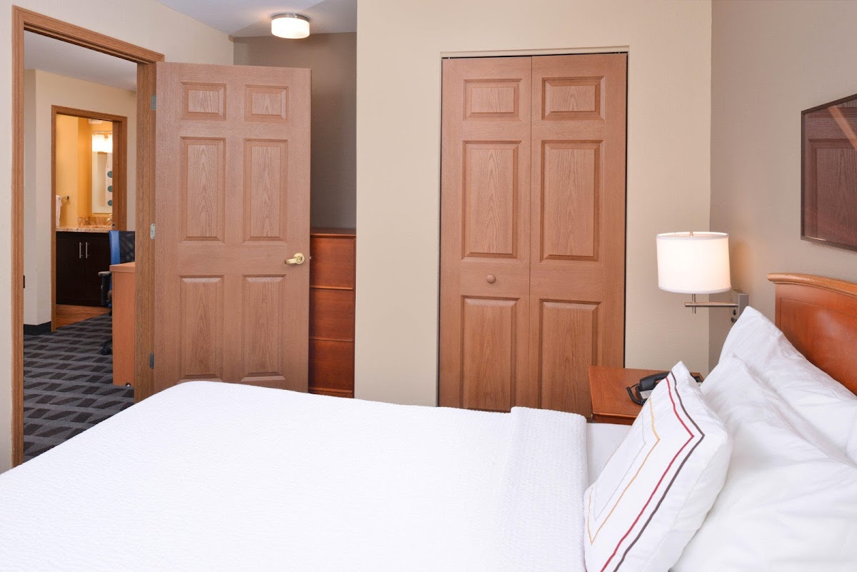 Candlewood Suites St. Louis - St. Charles by IHG photo 3
