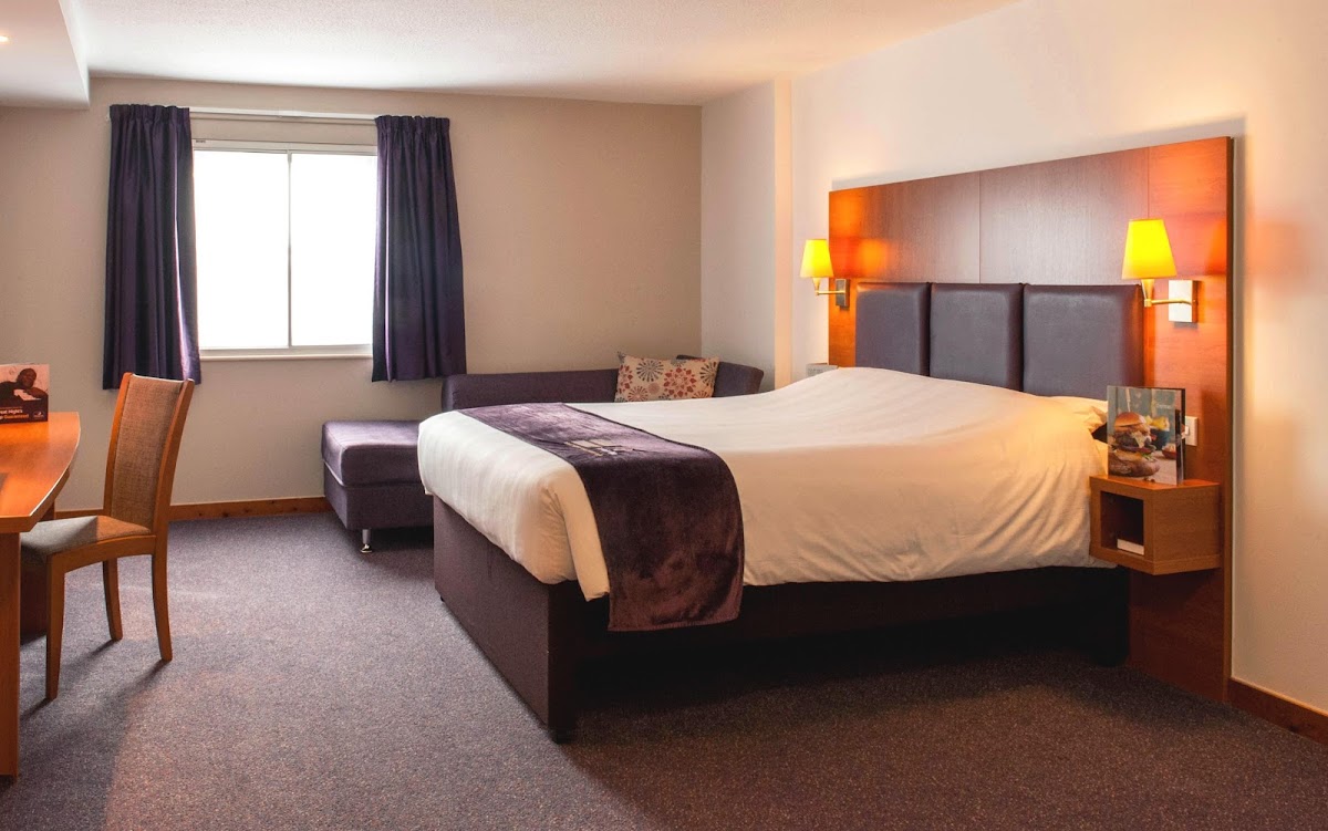 Premier Inn West Bromwich Central hotel photo 2