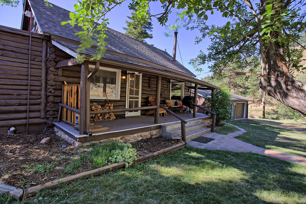 Riverside Cabins photo 2