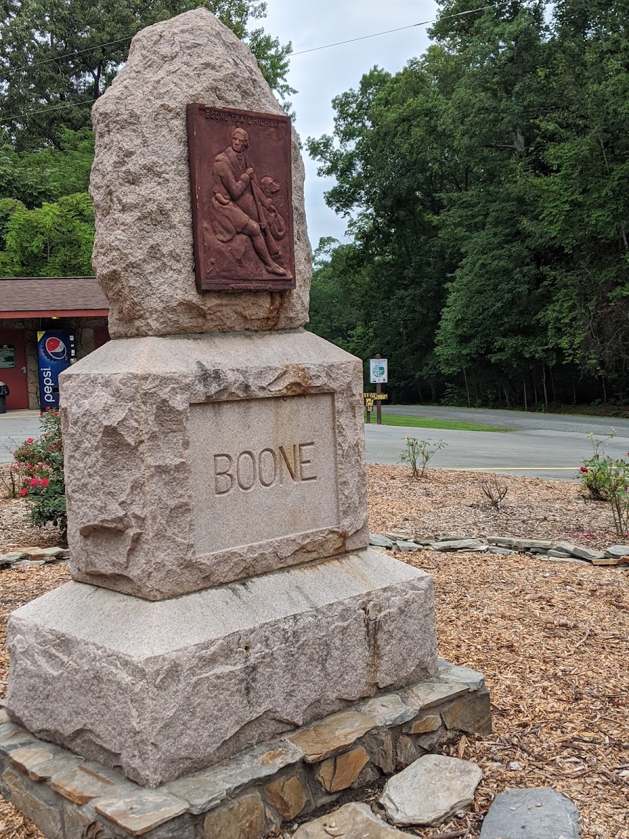 Boone's Cave Park