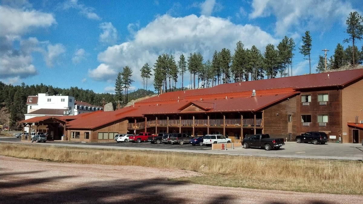 Rushmore Express Inn & Family Suites