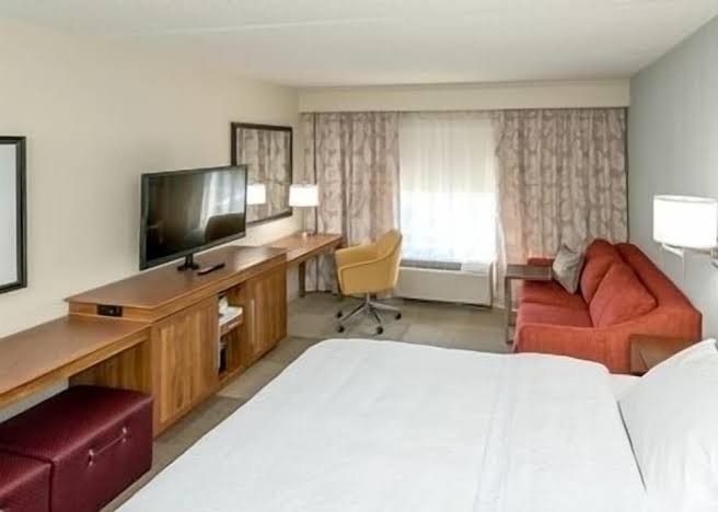 Hampton Inn & Suites St. Louis/Alton photo 2