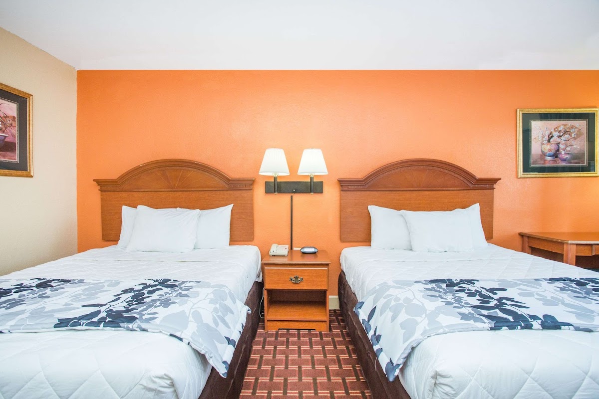 Days Inn by Wyndham Athens photo 2