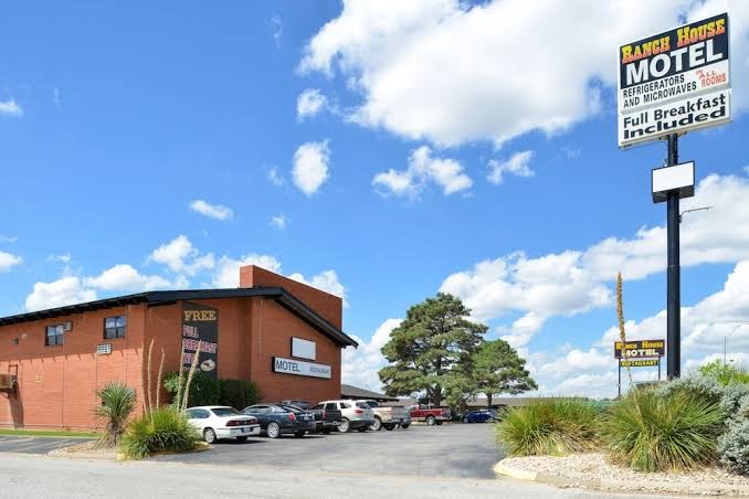 Ranch House Motel & Restaurant