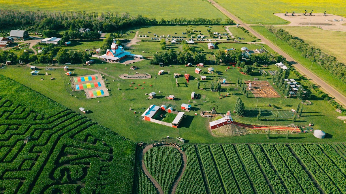 Kraay Family Farm, Home of the Lacombe Corn Maze, inc.