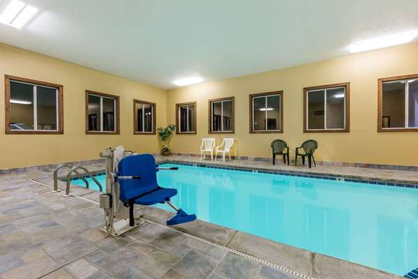 Super 8 by Wyndham Grinnell IA photo 3
