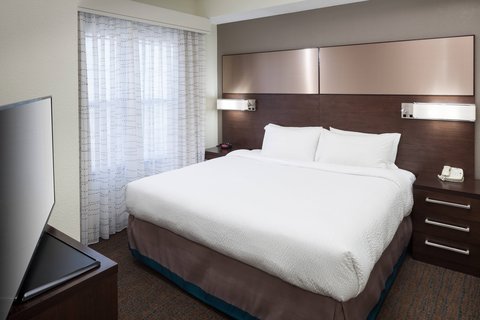 Residence Inn by Marriott Kansas City Country Club Plaza photo 2