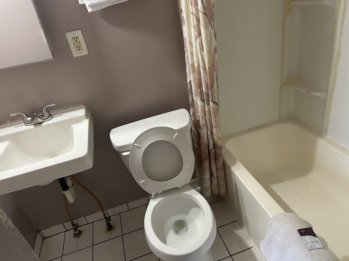 Budget Inn-Bedford photo 3