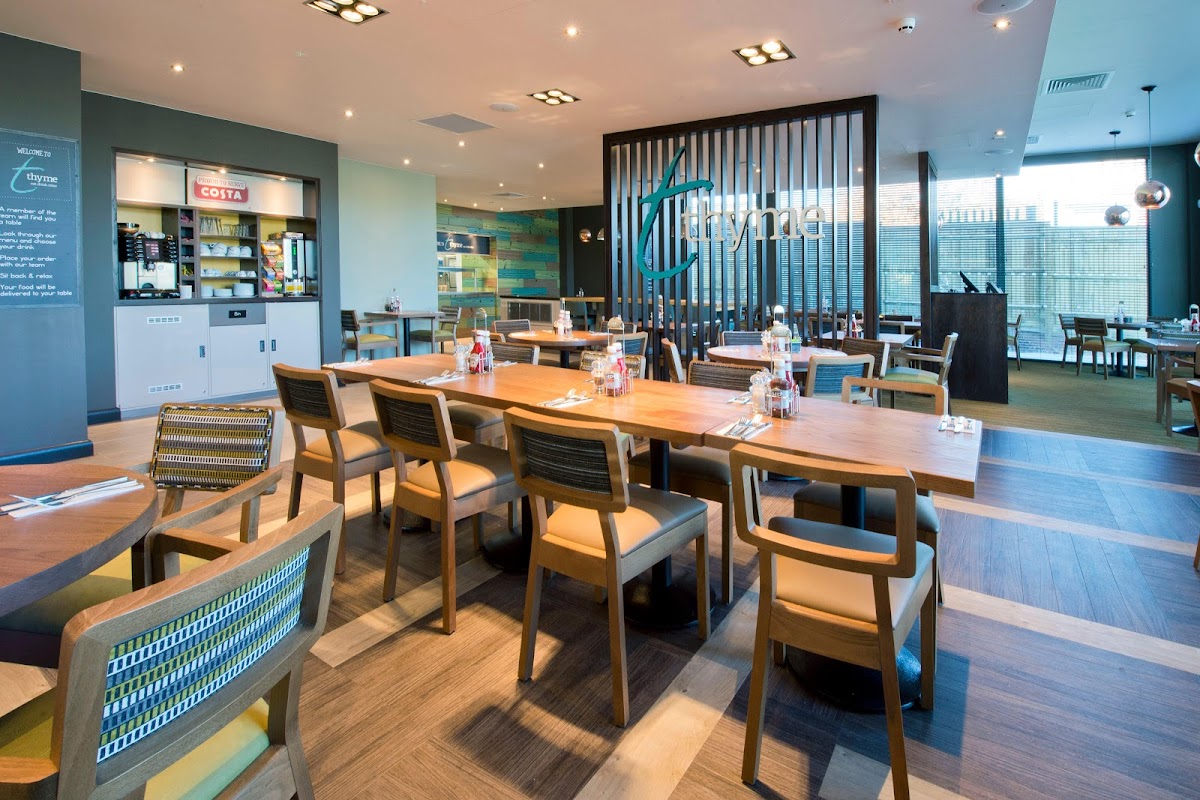 Premier Inn London Tolworth hotel photo 2