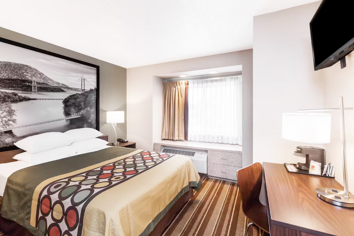 Super 8 by Wyndham Schenectady/Albany Area photo 2