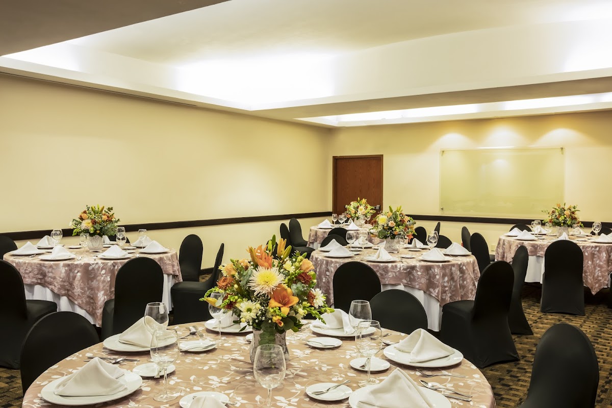 Fiesta Inn Express San Luis Potosí Oriente photo 2