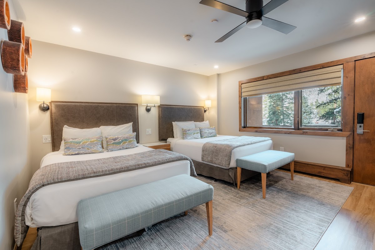 Manor Vail Lodge photo 2