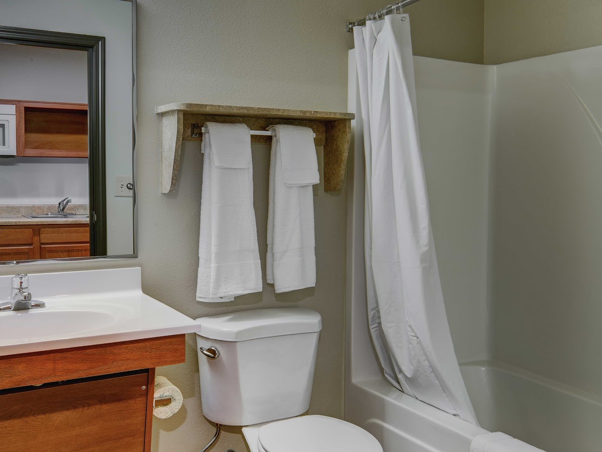 WoodSpring Suites Raleigh Apex photo 3