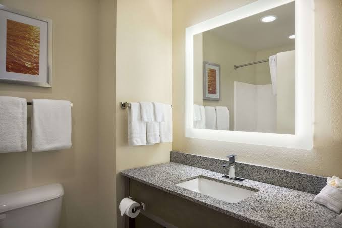 Days Inn & Suites by Wyndham Belmont photo 3