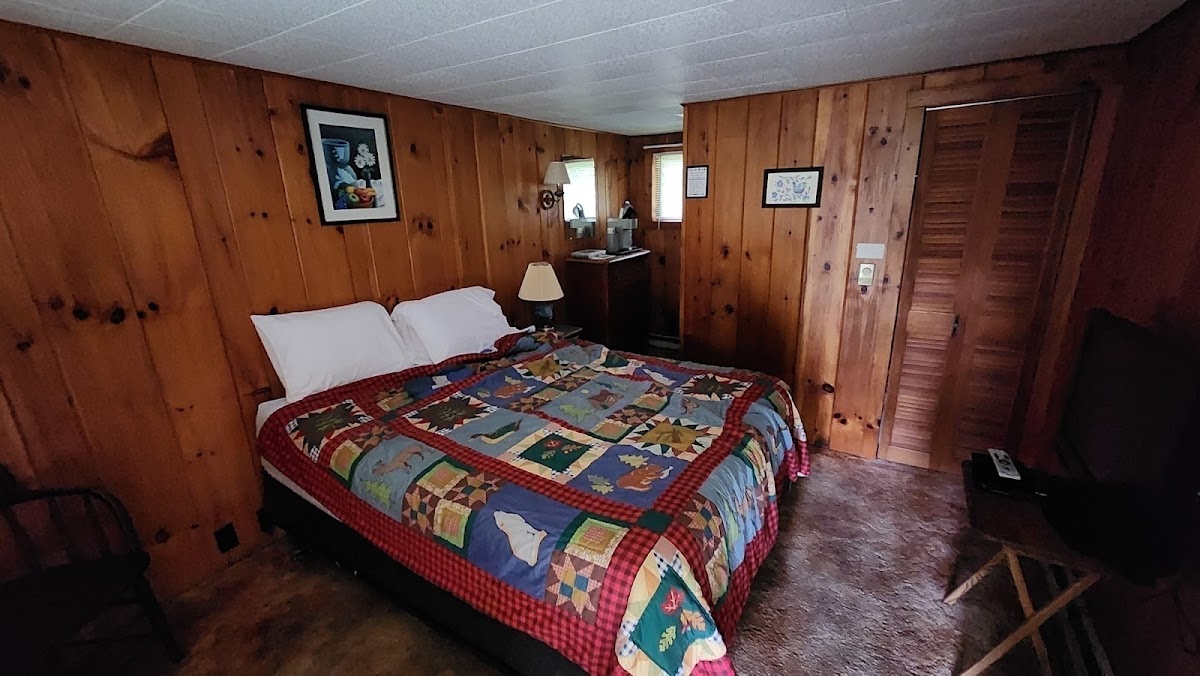 Point Breeze Motel and Cottages