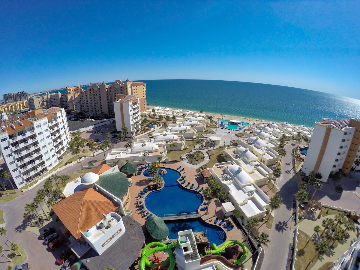 Las Palmas Resort