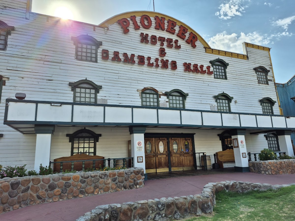 The New Pioneer Hotel and Casino photo 3