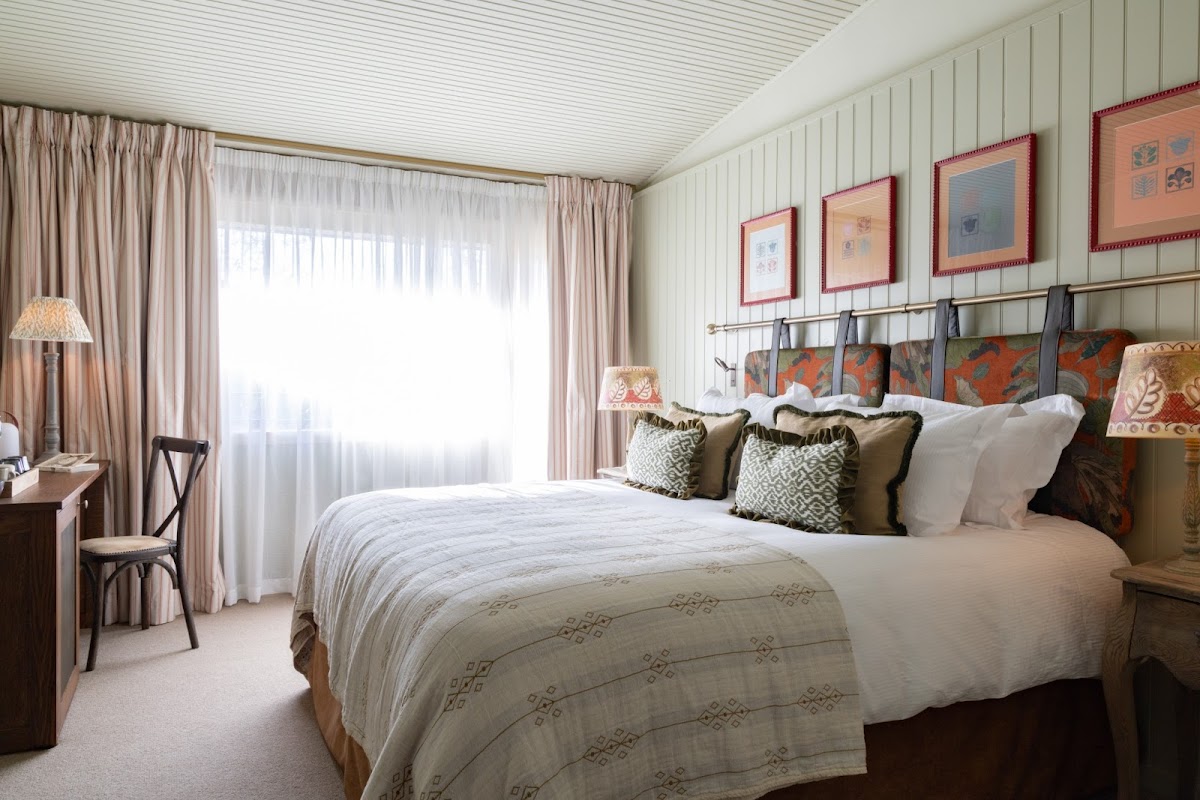 The Potter's Heron Inn photo 2
