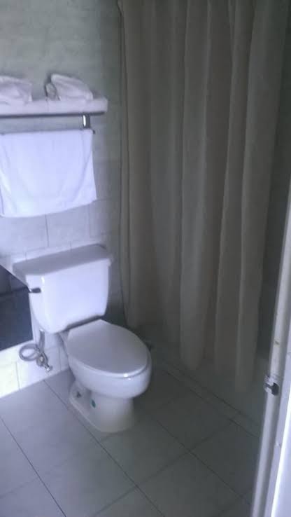 Naugatuck Motor Lodge photo 2