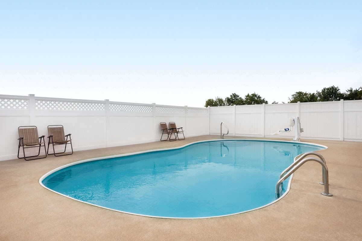 Travelodge by Wyndham Fort Scott photo 3
