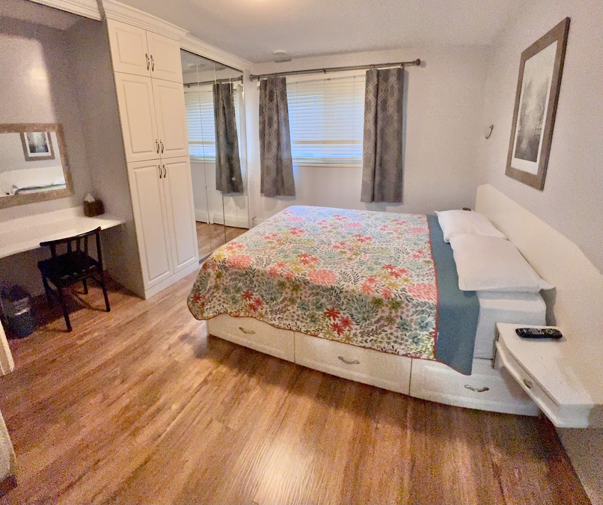 Laura's Lodge