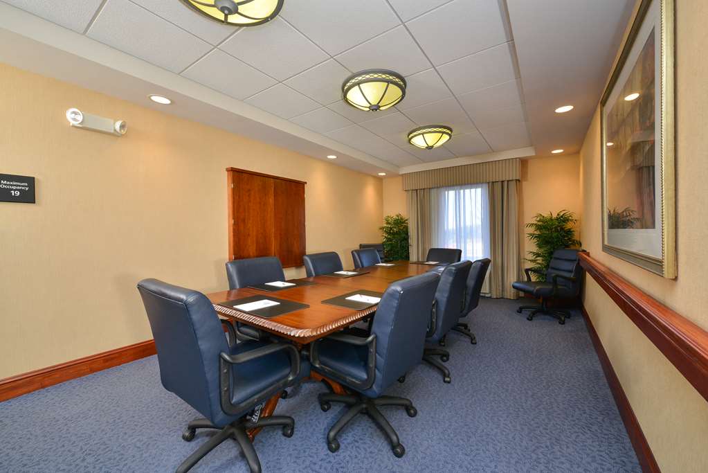 Hampton Inn Farmville photo 3