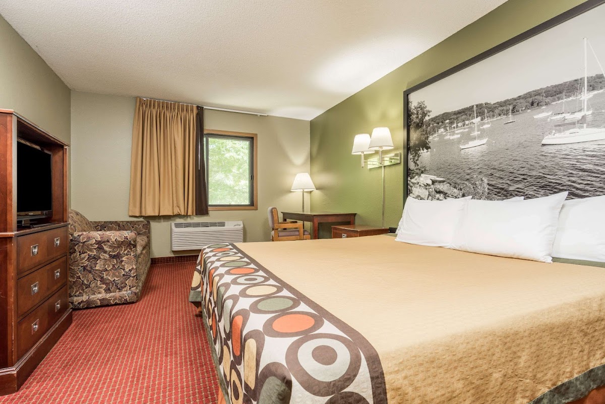 Super 8 by Wyndham Red Wing photo 2
