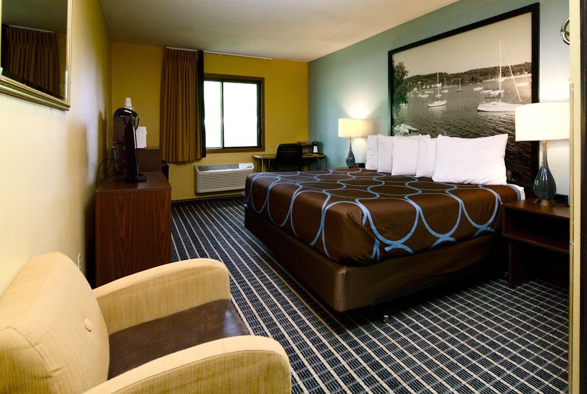 Super 8 by Wyndham Red Wing photo 3
