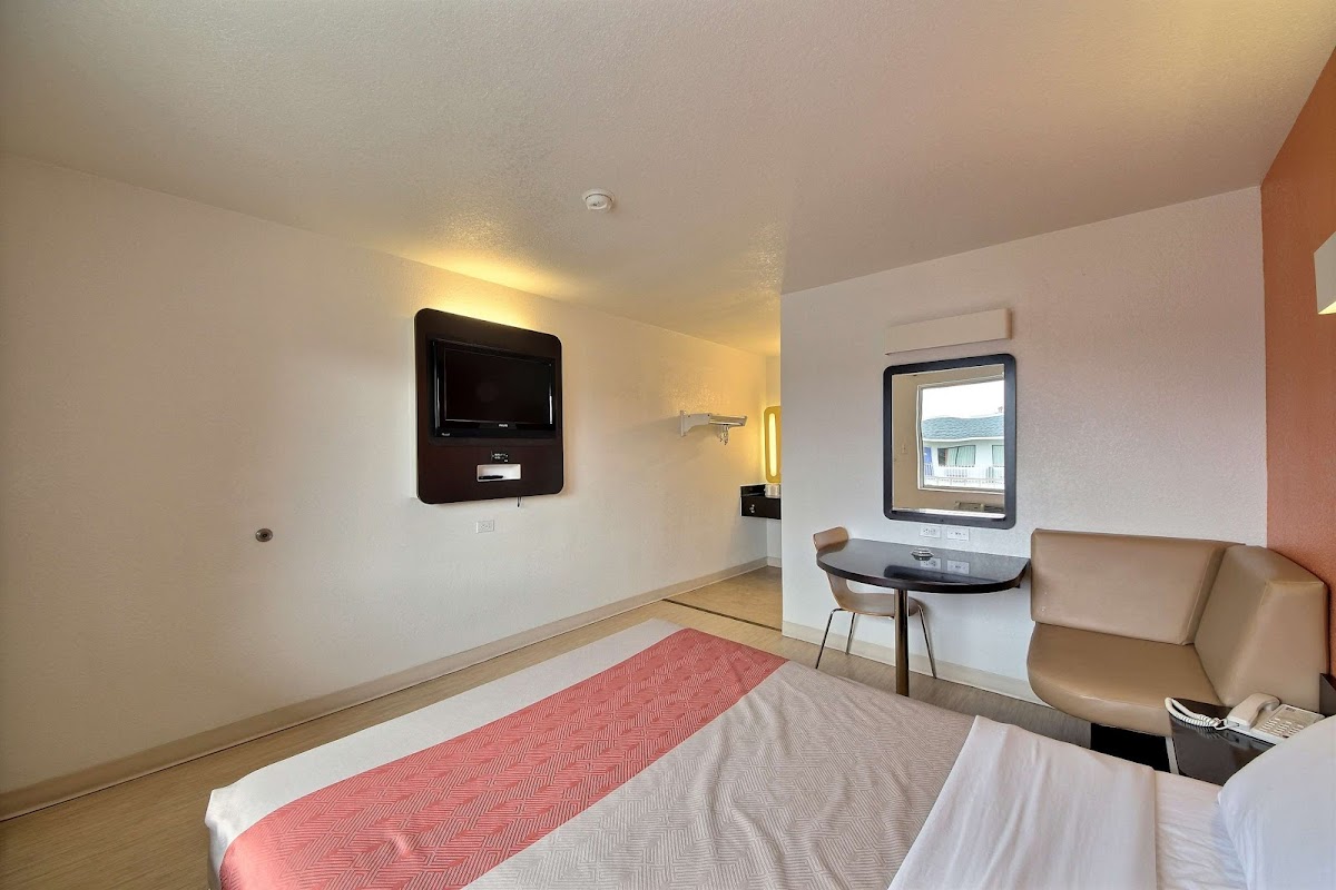 Motel 6 San Marcos, TX photo 2