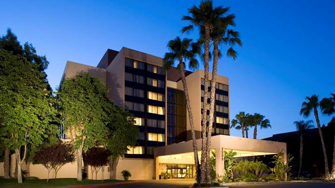 DoubleTree by Hilton Hotel Fresno Convention Center