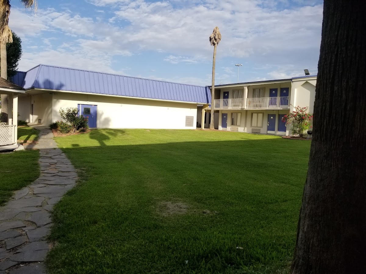 Luxury Inn & Suites East Houston
