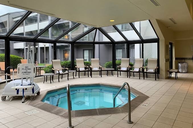 Sonesta Select Kansas City Airport Tiffany Springs photo 3