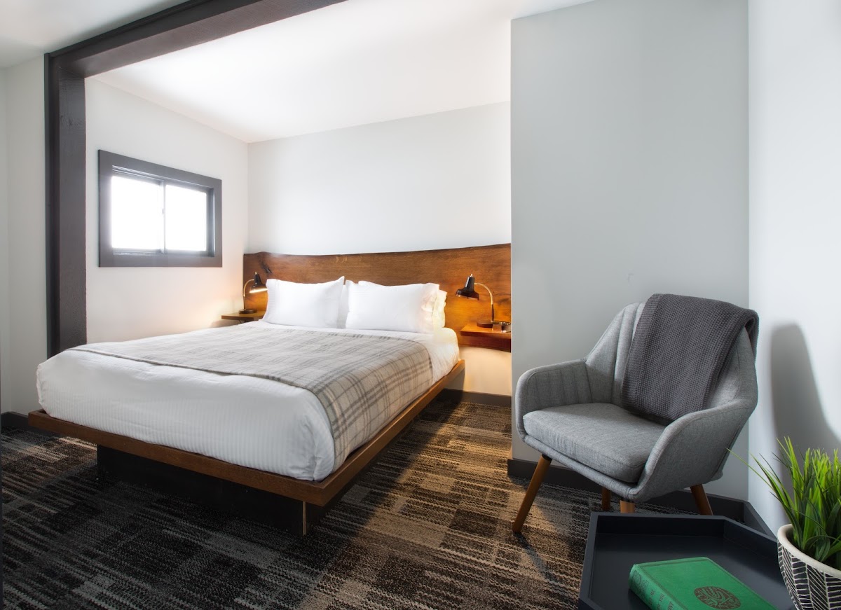Main + Mountain Motel photo 2