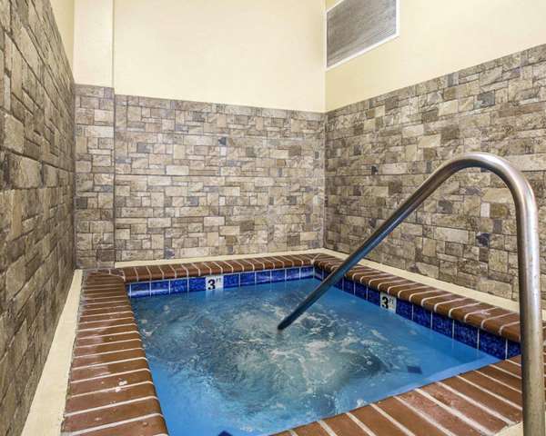 Comfort Inn & Suites Rogersville photo 3