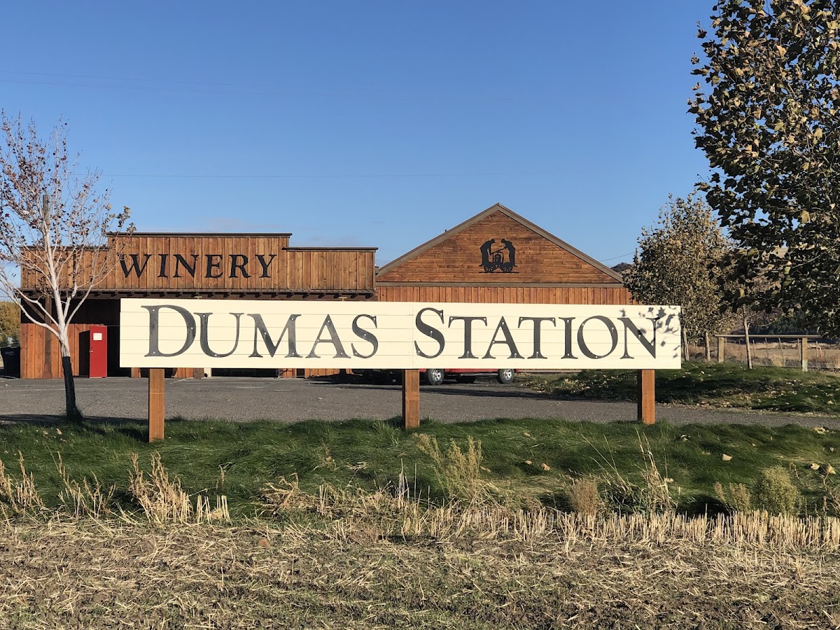 Dumas Station Wines