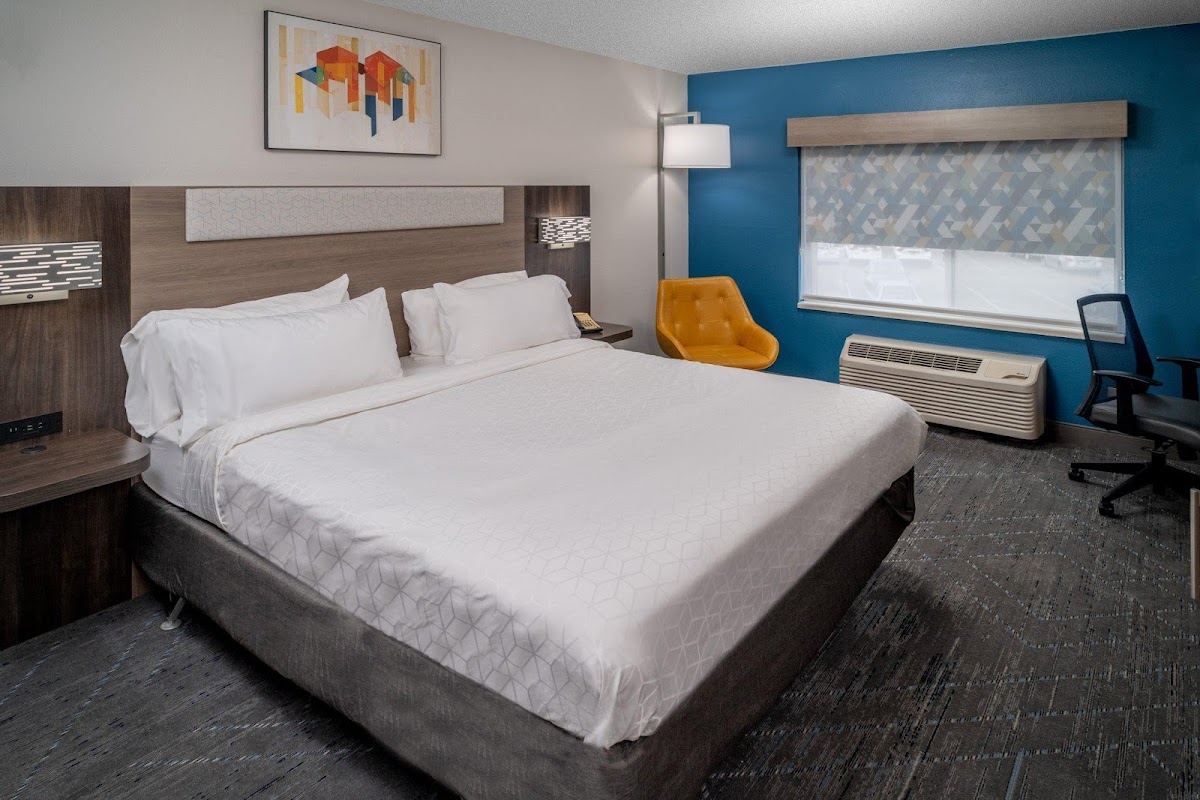 Holiday Inn Express & Suites Charleston-Kanawha City by IHG photo 2
