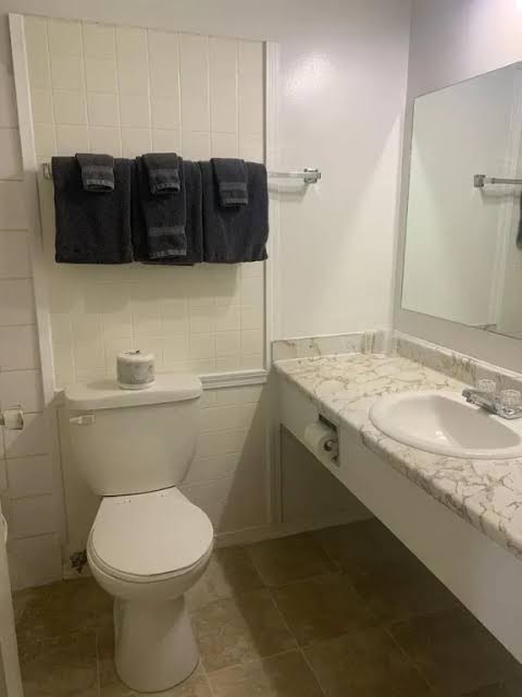 Granby River Inn & Suites photo 3