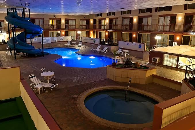 Grand Texan Hotel & Convention Center