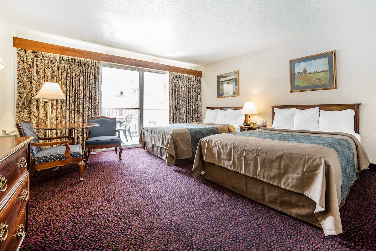 Econo Lodge Near Reno-Sparks Convention Center photo 2