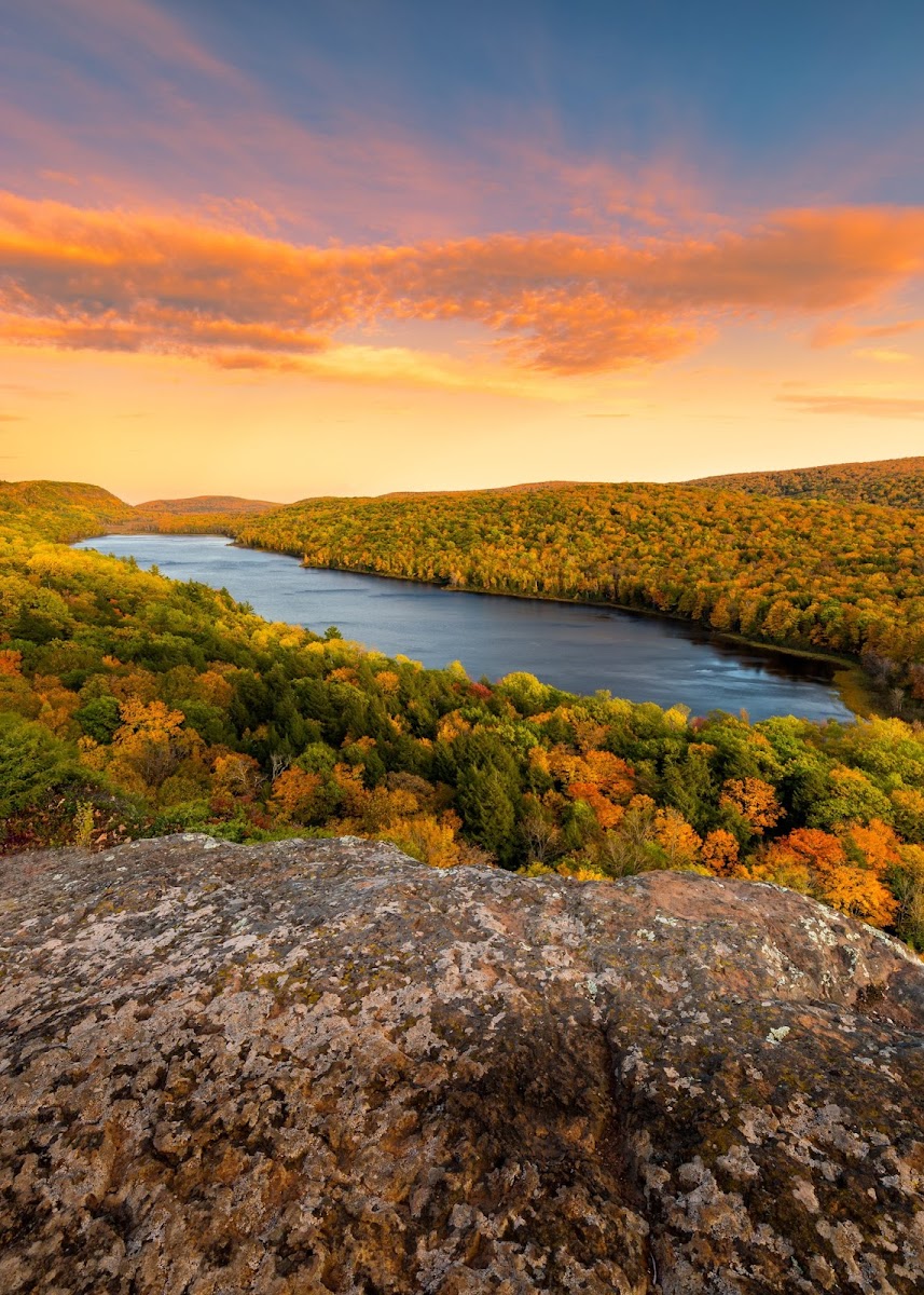 Lake of the Clouds