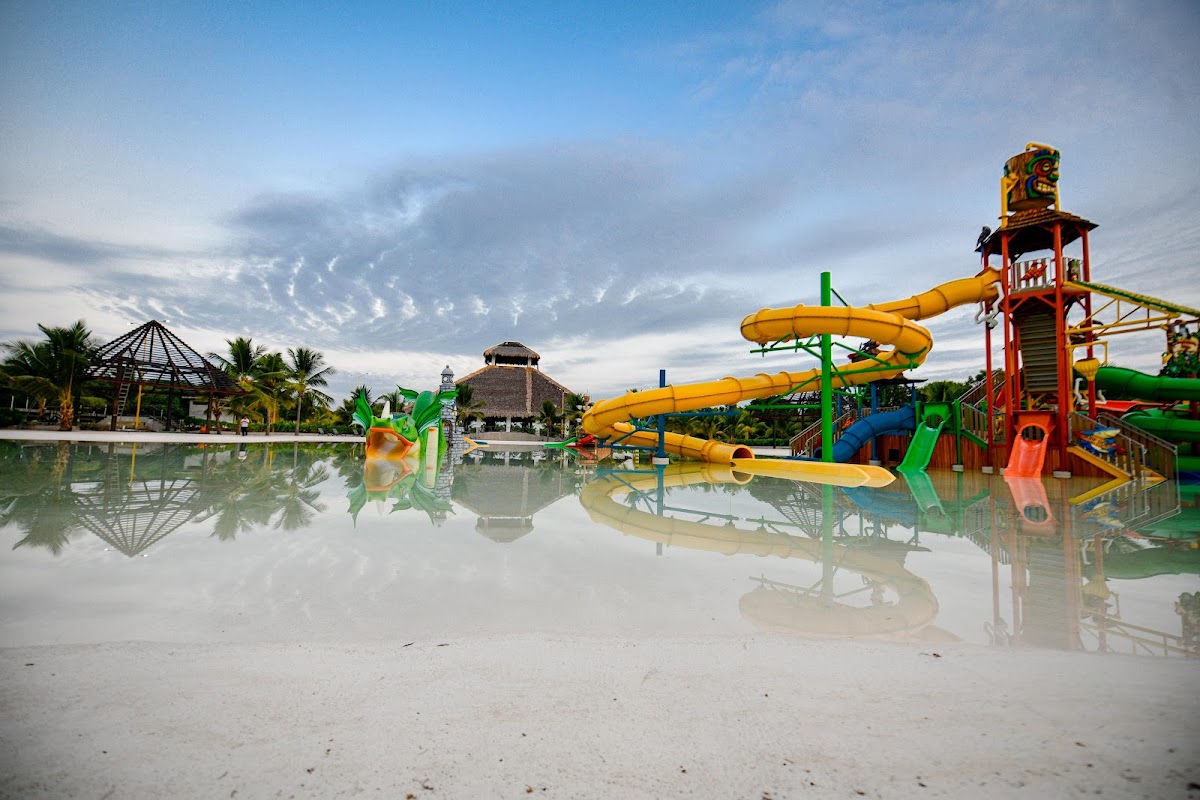 Parque Acuático Lu'um Ha