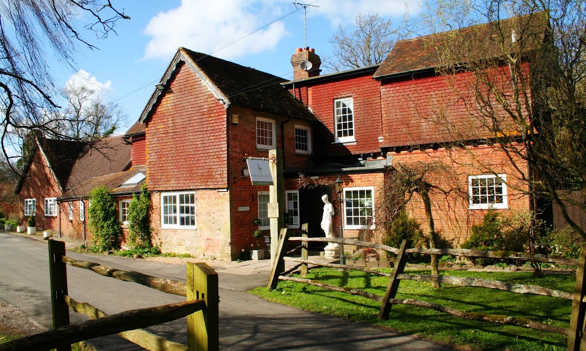 Trivelles Waterhall Country Gatwick Hotel & airport parking