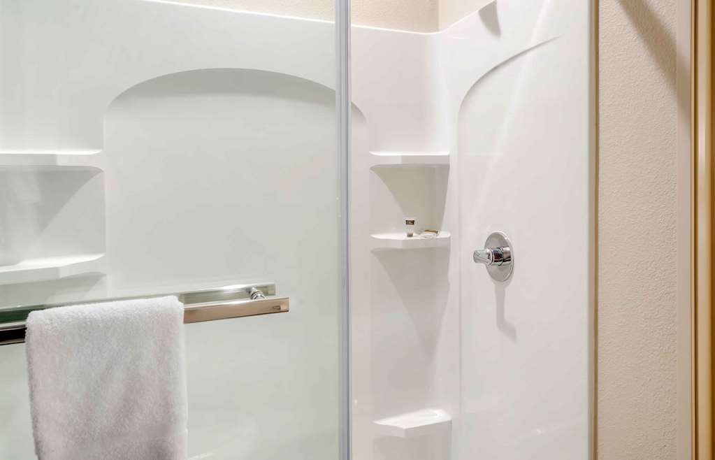 Extended Stay America Premier Suites- Fort Myers - Airport photo 2