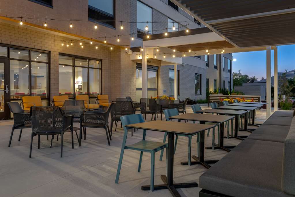 Home2 Suites by Hilton Sheboygan photo 2