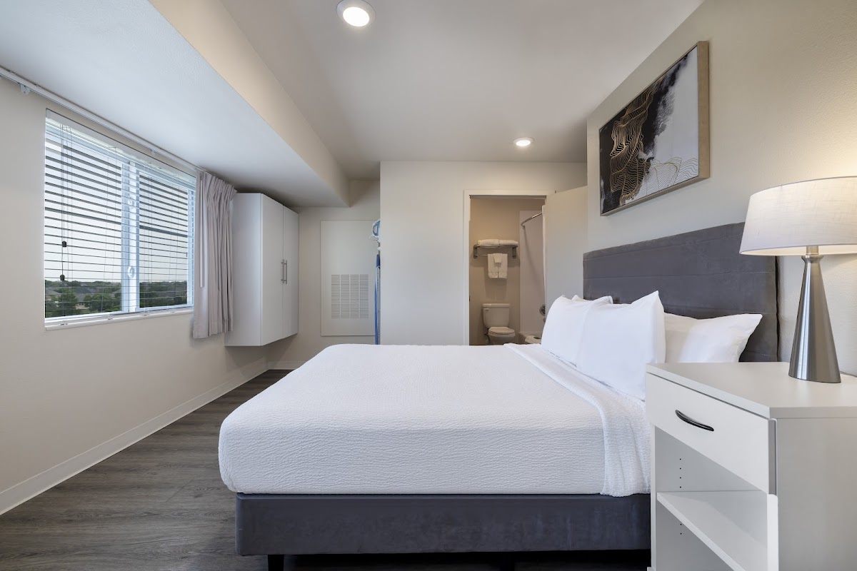 Soka Suites Dallas - Las Colinas photo 2