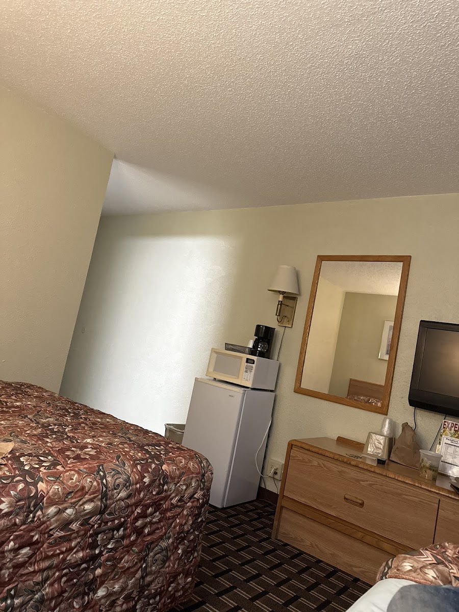 Peddlers Inn photo 2